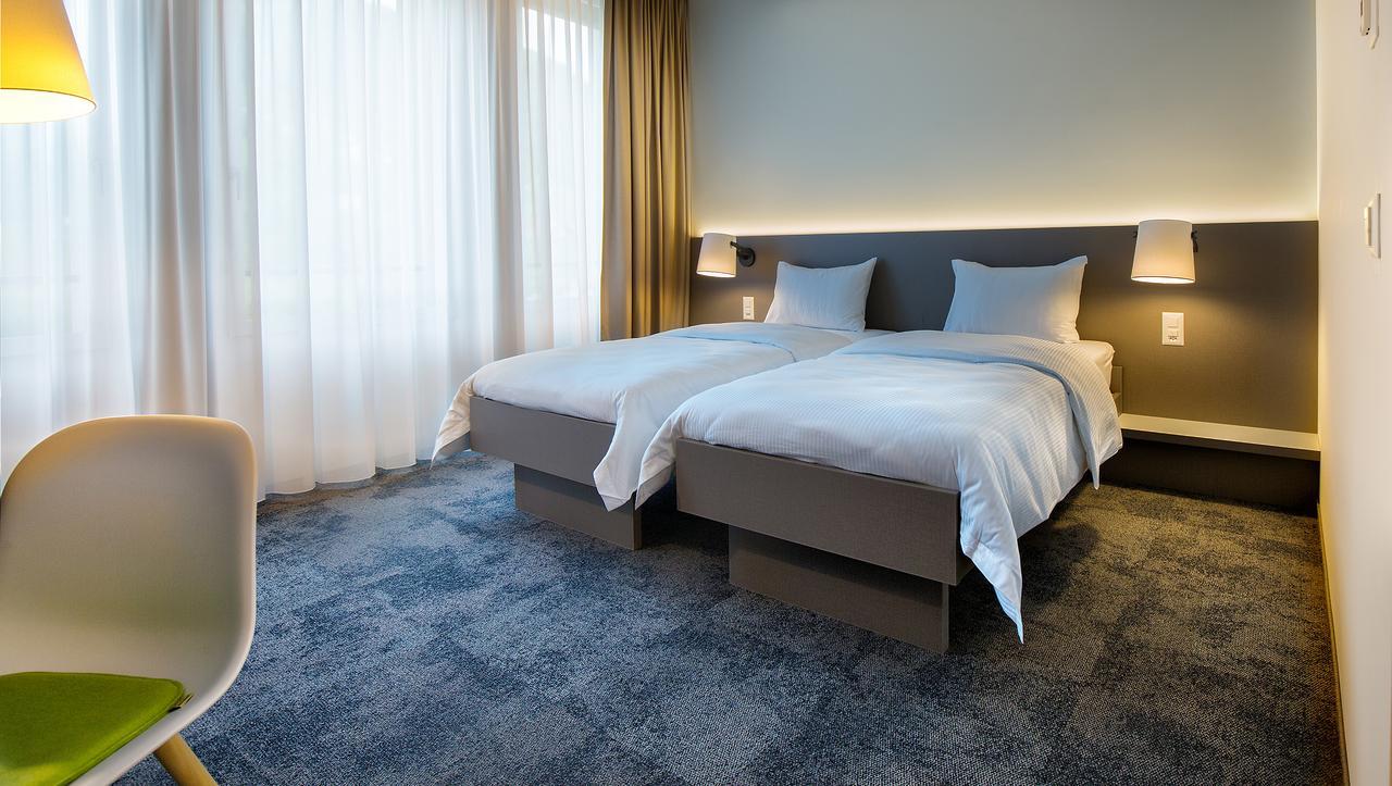B_Smart Motel Landquart Bagian luar foto