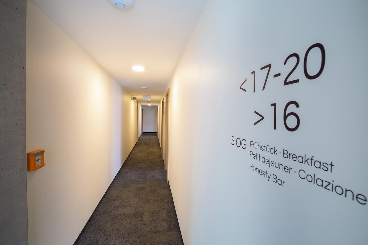 B_Smart Motel Landquart Bagian luar foto