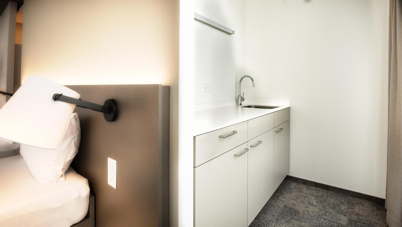 B_Smart Motel Landquart Bagian luar foto